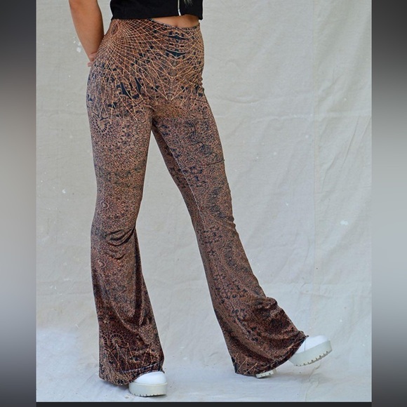 ISO LIBERATED HEARTS FIRE BELLS - Picture 2 of 3